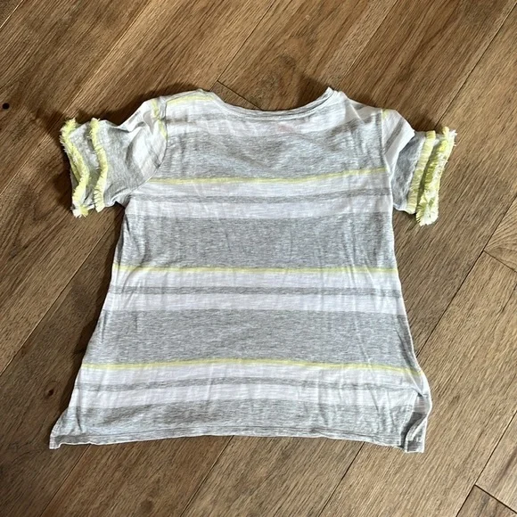 VINCE CAMUTO | gray and white tee, size XS - Picture 4 of 4
